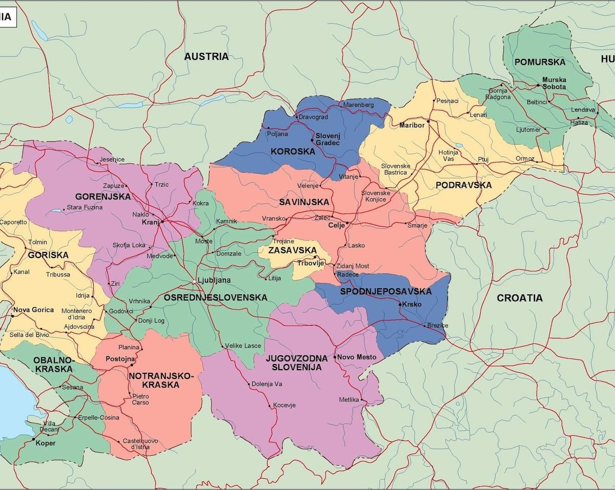 Karta Slovenije političkih