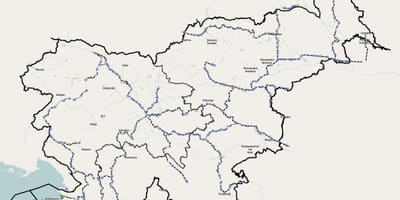 Vlak Sloveniji karti